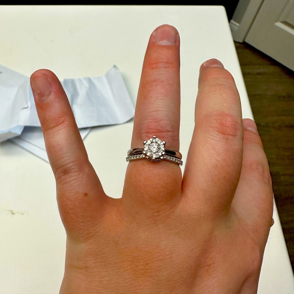 14K White Gold Ring